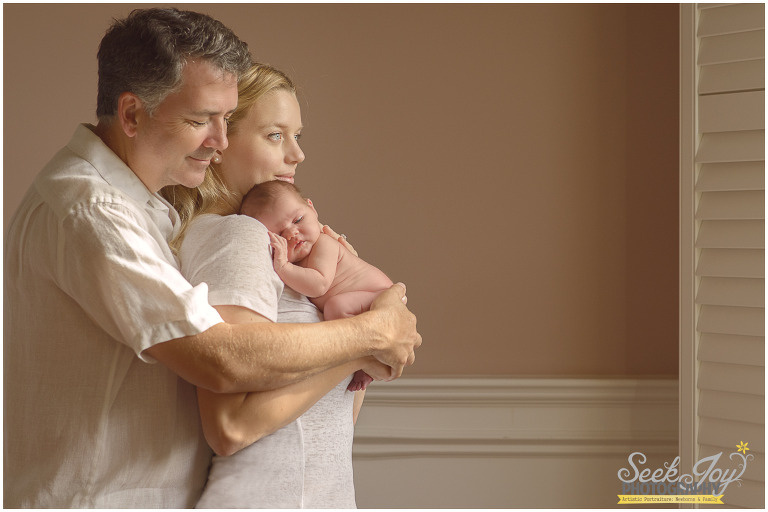 newborn photography with parents